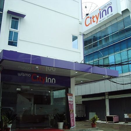 Wisma City Inn Makassar Exterior foto
